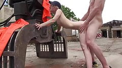 Anorexic! Hungerhaken auf Bagger durchgefickt!