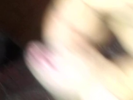 Quicke while my flat mate is out side