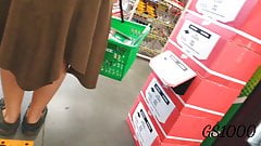 Candid quick risky upskirt full white panties