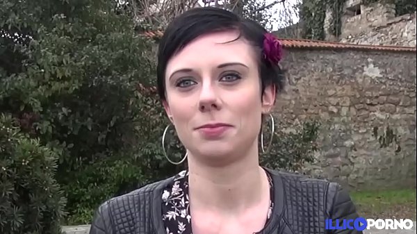 Couple chaud s’amuse et veut se faire filmer