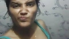 Desi girl show her boobs part 2