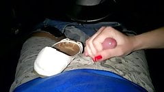 hot handjob and flats toes mmmm