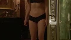 Jen’s flat tummy and sexy hips