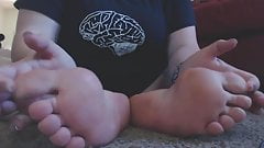 JOI Stinky Feet & Flats