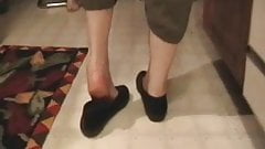 friends maroon flats one