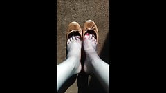 Monica deep toe wiggling in smelly flats