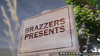 Brazzers – Milfs Like it Big – Pervert In The Park scene starring Alexis Fawx Romi Rain and Keiran L