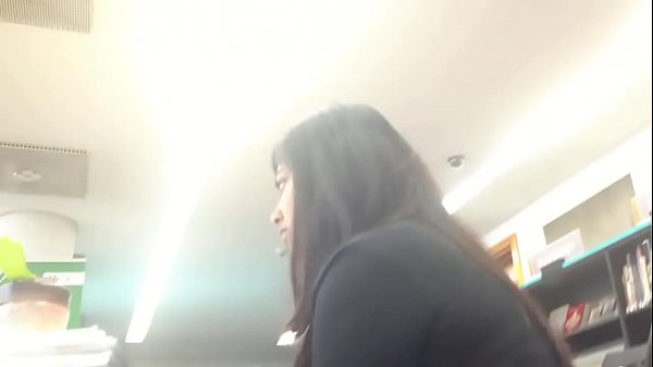 Desi shoeplay with face