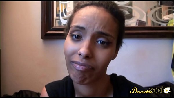 Tina réalise son fantasme et se fait bien baiser par un pizzaïolo 15 min