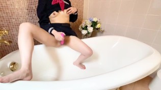 jkお風呂で大量潮吹きオナニーいっぱい吹いたよ